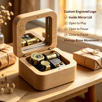 Mini boîte à musique en bois d'érable avec clé de sol, mouvement plaqué or Sankyo, couvercle avec fonction pause automatique, miroir intérieur, logo personnalisé, cadeau de la Saint-Valentin