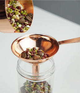 Bestseller: Set di 3 Imbuti Piccoli in Acciaio Inox Oro Rosa con Manico Lungo per Cucina - Product Image 6