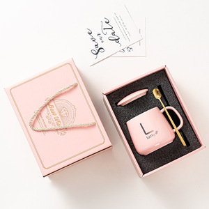 Juego <span class=keywords><strong>de</strong></span> Regalo <span class=keywords><strong>de</strong></span> Tazas a <span class=keywords><strong>Precio</strong></span> <span class=keywords><strong>de</strong></span> Fábrica, Taza <span class=keywords><strong>de</strong></span> Cerámica, Vaso, Tapa, Cuchara Dorada para Regalos <span class=keywords><strong>de</strong></span> Boda, Recuerdo para Damas <span class=keywords><strong>de</strong></span> Honor - Product Image 2