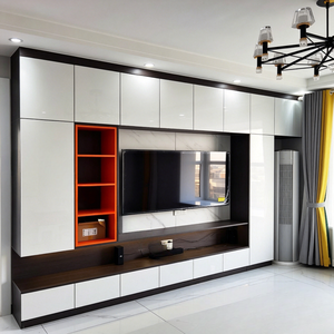 Console <span class=keywords><strong>TV</strong></span> personnalisable de style Japandi avec armoires blanches, base en <span class=keywords><strong>bois</strong></span> flottante <span class=keywords><strong>et</strong></span> niche <span class=keywords><strong>TV</strong></span> intégrée - Product Image 2
