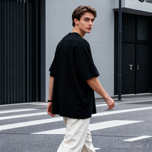 เสื้อยืดโอเวอร์ไซส์ทรงบ็อกซี่ แขนเสื้อแบบดรอปไหล่ ผ้าหนา รุ่น TKAN445 สกรีนโลโก้เองได้ สำหรับผู้ชาย ขายส่ง เสื้อยืดไซส์ใหญ่พิเศษสำหรับผู้ชาย - Product Image 2