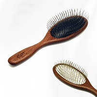 Brosse de toilettage pour animaux de compagnie Baoli ODM avec manche en Sapele supérieur, brosse à picots courts de 20 mm en acier inoxydable pour massage des chats et toilettage des chiens, qualité professionnelle