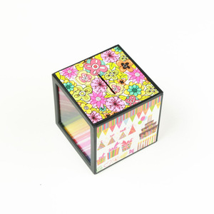Hucha Mágica de la Fortuna 7x7x7 con Patrón Aleatorio y Colores Variados para Regalo de Cumpleaños - Product Image 2