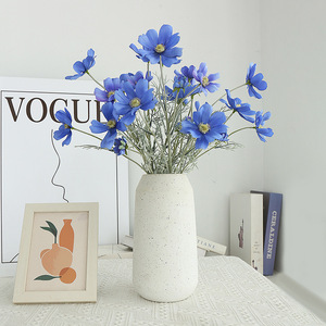 Fleurs artificielles en soie floquées Cosmos et Marguerite du Tibet, haute simulation, style nordique, pour décorations de maison et de mariage - Product Image 2