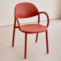 Chaise d'appoint moderne en plastique, assise large, style décontracté, empilable, robuste, pour salle de réunion