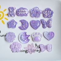 Accessoires de décoration pour chaussures en résine à paillettes violettes style dessin animé, breloques DIY pour coques de téléphone à la colle crème, ornements de chaussures scintillants en forme de fleur, cœur, lune et nœud