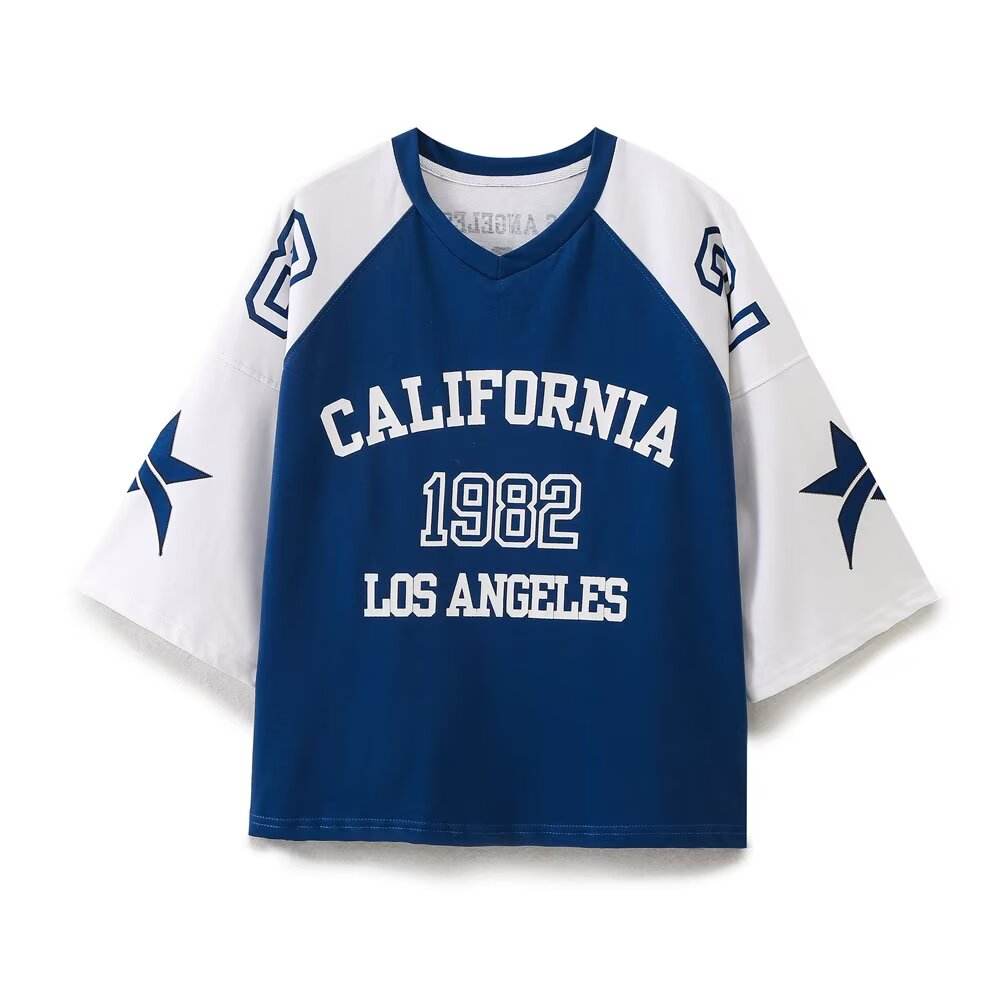 การผสมผสานระหว่างสีน้ำเงินและสีขาว