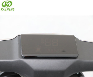 Scooter électrique à deux roues haute vitesse 60V 20Ah CKD avec pédales, freins à disque hydrauliques, moteur sans balais 800W KN-N8, vitesse maximale de 40 km/h - Product Image 6