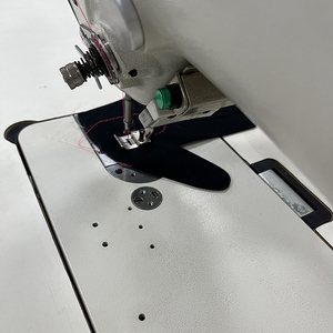 Automatic Computerized Zigzag Sewing Machine RN-2290A for Industrial <b>Pillows</b>, Quilts, and Embroidery - Product Image 3