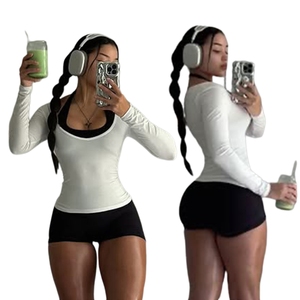 Conjunto de Dos Piezas Deportivo Ecológico de Punto de Alta Elasticidad y Corte Regular para Mujer, Transpirable, con Cuello Redondo y Top Corto - Product Image 1