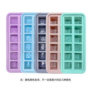 เครื่องทำไอศกรีมรักษ์โลก 12 ช่อง รูปทรงลูกเต๋า ซิลิโคนทรงสี่เหลี่ยม ปลอดภัยสำหรับเครื่องล้างจาน แม่พิมพ์ทำขนม ช็อกโกแลต - Product Image 5
