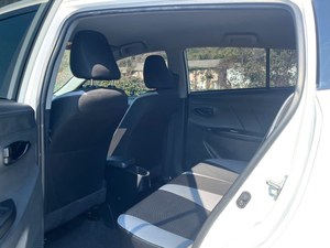 <span class=keywords><strong>Toyota</strong></span> <span class=keywords><strong>Yaris</strong></span> <span class=keywords><strong>2022</strong></span> en Oferta, <span class=keywords><strong>Sedán</strong></span> Automático con Volante a la Izquierda, Gasolina, Neumáticos R15, Asientos de Tela, Cámara Trasera - Product Image 6