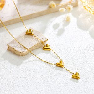 Ensemble collier et bracelet Aceworks SET71023 en acier inoxydable plaqué or 18K PVD, empilable, en forme de cœur |   Bijoux superposés imperméables et hypoallergéniques - Product Image 2