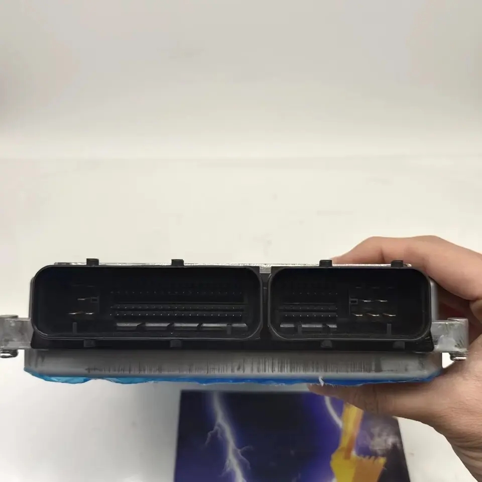 Ryocchi 71XkKkRje4L._UF350,350_QL80_.jpg