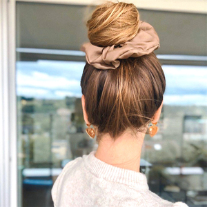 Chouchous en Satin de soie surdimensionnés <span class=keywords><strong>pour</strong></span> filles femmes Bracelets porte-queue de cheval bandes de cheveux épaisses cordes accessoires de <span class=keywords><strong>chignon</strong></span> de cheveux - Product Image 4