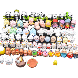 Miniatura de plástico duro Mini personas figura juguete pequeño coleccionable para <span class=keywords><strong>amor</strong></span> <span class=keywords><strong>amistad</strong></span> tema para ocasiones navideñas China - Product Image 4