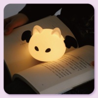 Lampes de nuit en forme de chauve-souris les plus vendues et populaires, en caoutchouc naturel doux et mignon, suspendables, fabriquées en Chine, disponibles en gros