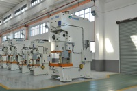 Presse à poinçonner pneumatique automatique pour tôles et profilés en aluminium, machine de découpe