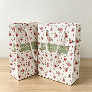 Personalized Wholesale Price Gift Custom Logo Foldable Rigid Box Magnetic Premium Recyclable <b>Paper</b> Magnet Box with <b>Paper</b> <b>Bag</b> - Product Image 3