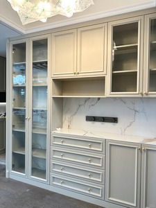 Meuble mural à vin multifonctionnel en bois massif, style américain moderne, finition mate, avec éclairage LED, pour salon éco-responsable - Product Image 3