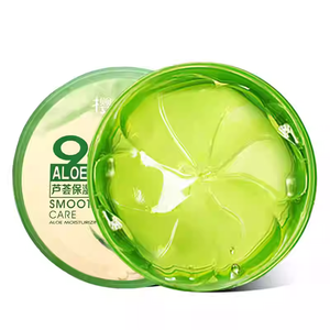 Gel d'<span class=keywords><strong>Aloe</strong></span> <span class=keywords><strong>Vera</strong></span> à base de plantes crème hydratante hydratante pour le visage ciblée avec crème solaire et avantages éclaircissants - Product Image 2