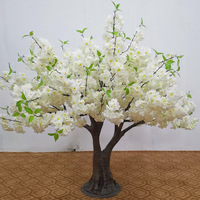 Hoge kwaliteit grote witte kunstmatige kersen- en perzikbloesemboom voor winkelpresentatie, fabrikant van wensbomen voor winkelvloeren