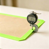 Tapis de cuisson en silicone sur mesure avec bordure verte, logo et couleur personnalisés, renforcé de fibres de verre, compatible avec toutes les marques de fours