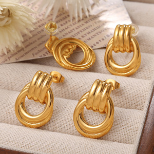 Pendientes geométricos con diseño de hilo irregular dorado para mujer, joyería de moda - Product Image 1