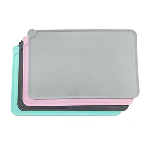 Wellfine <span class=keywords><strong>Tapis</strong></span> de bol pour <span class=keywords><strong>chien</strong></span> et <span class=keywords><strong>chat</strong></span> de qualité alimentaire sans BPA <span class=keywords><strong>Tapis</strong></span> de nourriture en silicone antidérapant et imperméable pour <span class=keywords><strong>chien</strong></span> <span class=keywords><strong>Tapis</strong></span> d'alimentation pour animaux de compagnie - Product Image 1