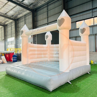 Location pour événements et fêtes : Château gonflable 4x4m (13x13ft) « Just Married » Hpfburg, blanc, pour mariage
