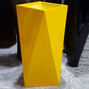 Jarrón <span class=keywords><strong>alto</strong></span> de fibra de vidrio para el hogar, diseño único, forma Irregular, estándar de exportación - Product Image 3