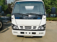 Camion-citerne diesel 4x2 japonais de 4000 à 5000 litres, petit camion-citerne de ravitaillement à vendre