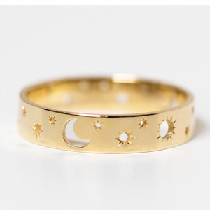 F1122 Anello Minimalista Unisex in Oro Massiccio 18K con Motivo a Stella, Fede Nuziale - Product Image 3