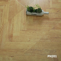 Plancher stratifié en sapin Douglas à chevrons 8-12 mm AC4 HDF Click Lock