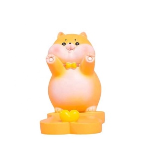 Dynamic Chai con Blessed <span class=keywords><strong>Porky</strong></span> Pig Cute Cell Phone Holder Desktop Creative Tablet Lazy Support Stand Relief Ornament - Product Image 1