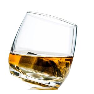كؤوس ويسكي زجاجية مائلة رائجة البيع بقاعدة مستديرة وشكل متمايل - Product Image 1