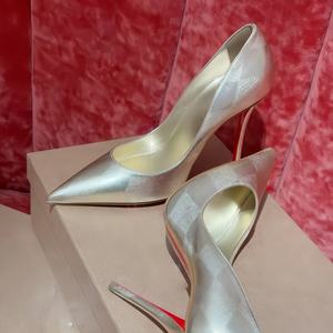 Chaussures de luxe pour femmes, sandales à talons aiguilles en cuir verni argenté à bout pointu, chaussures de créateur, chaussures de mode pour l'extérieur et les soirées - Product Image 2