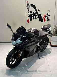 CF Moto SR250 Moto Sportiva con Design <span class=keywords><strong>Sugomi</strong></span>, Carenatura Aerodinamica, Motore da 249cc Raffreddato ad Acqua, Acceleratore Reattivo per Motociclisti - Product Image 5