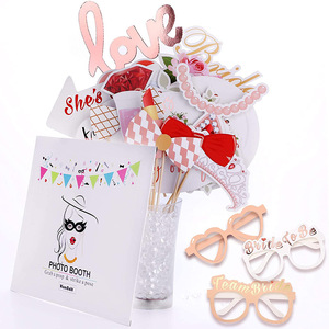 Set da 23 Pezzi per Festa della Sposa: Accessori per Foto, Maschere e Decorazioni per Addio al Nubilato, Doccia Nuziale e Matrimonio - Product Image 4