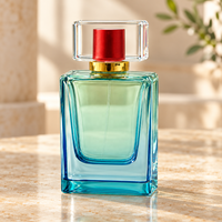 Flacon pulvérisateur de parfum en verre rectangulaire de 8 ml avec bouchon transparent et boîte de présentation assortie pour l'emballage de parfums et les coffrets cadeaux