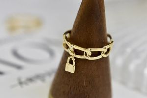 Xinfly Ensemble de bijoux de luxe pour femmes, comprenant des bagues en or 18 carats en forme de fleur et de cadenas, et des bagues à maillons de chaîne, pour les occasions de fête, de bar et de travail - Product Image 3