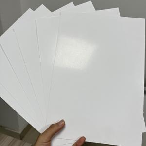 Cartulina Brillante C2S de 300g, 65x100cm, Papel Recubierto para Invitaciones y Tarjetas de Presentación - Product Image 2