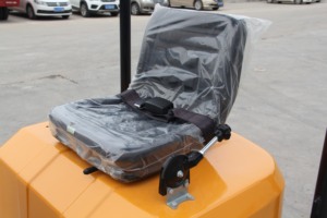 Mini-excavatrice sur chenilles de haute qualité Koop Engine certifiée CE EPA Euro5, 1000 kg, pour usage agricole, jardin et domestique - Product Image 6