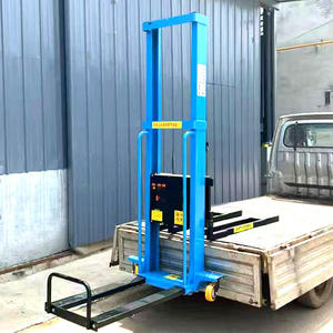 Chariot élévateur électrique portable de 1 tonne, monté sur camion, autopropulsé, escaladant, auto-déchargant, transport, pneu plein, deux étages, fourche de 1200 mm - Product Image 3