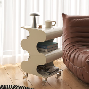 <span class=keywords><strong>Tavolino</strong></span> Laterale Salvaspazio Ondulato con 3 Ripiani Aperti e Rotelle Scorrevoli per <span class=keywords><strong>Soggiorno</strong></span> e Camera da Letto - Product Image 1