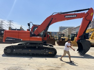 23 Ton Doosan DX225 Used Excavator DX225 model heavy Excavator High Quality <b>Second</b> <b>Hand</b> machine Best Price - Product Image 1