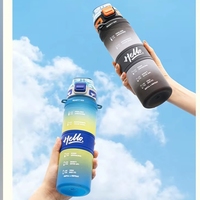 Nouvelle bouteille d'eau en plastique dégradé givré de 720 ml/1000 ml avec sangle portable pour le fitness et le yoga, pour boire directement à tout moment