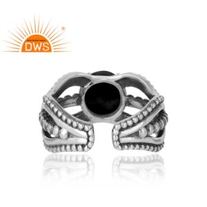แหวนเงินแท้ประดับพลอยออนิกซ์สีดำเข้ม ดีไซน์โบราณ ผ่านกระบวนการออกซิไดซ์  ผู้ผลิตเครื่องประดับ คอลเลคชั่นคลาสสิก  ผู้จัดจำหน่ายจากอินเดีย - Product Image 4