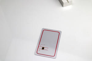 Cartes-cadeaux en plastique à <span class=keywords><strong>bon</strong></span> <span class=keywords><strong>prix</strong></span> avec logo et <span class=keywords><strong>code</strong></span>-barres, <span class=keywords><strong>code</strong></span> QR, numéro <span class=keywords><strong>de</strong></span> série <span class=keywords><strong>de</strong></span> carte-cadeau en PVC, cartes <span class=keywords><strong>de</strong></span> <span class=keywords><strong>réduction</strong></span> pour entreprises - Product Image 6