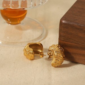 Pendientes de Estrella y Luna Chapados en Oro de 18K Estilo Europeo Americano, Diseño en Forma de C con Diamantes para Uso Diario - Product Image 4